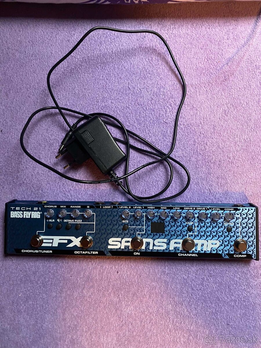 Basgitarový multiefekt + príslušenstvo