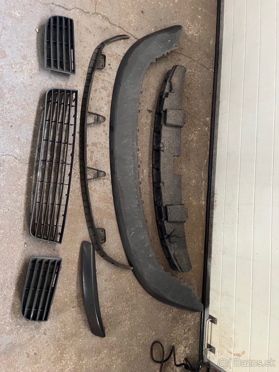 Mriežky naraznika Golf 5