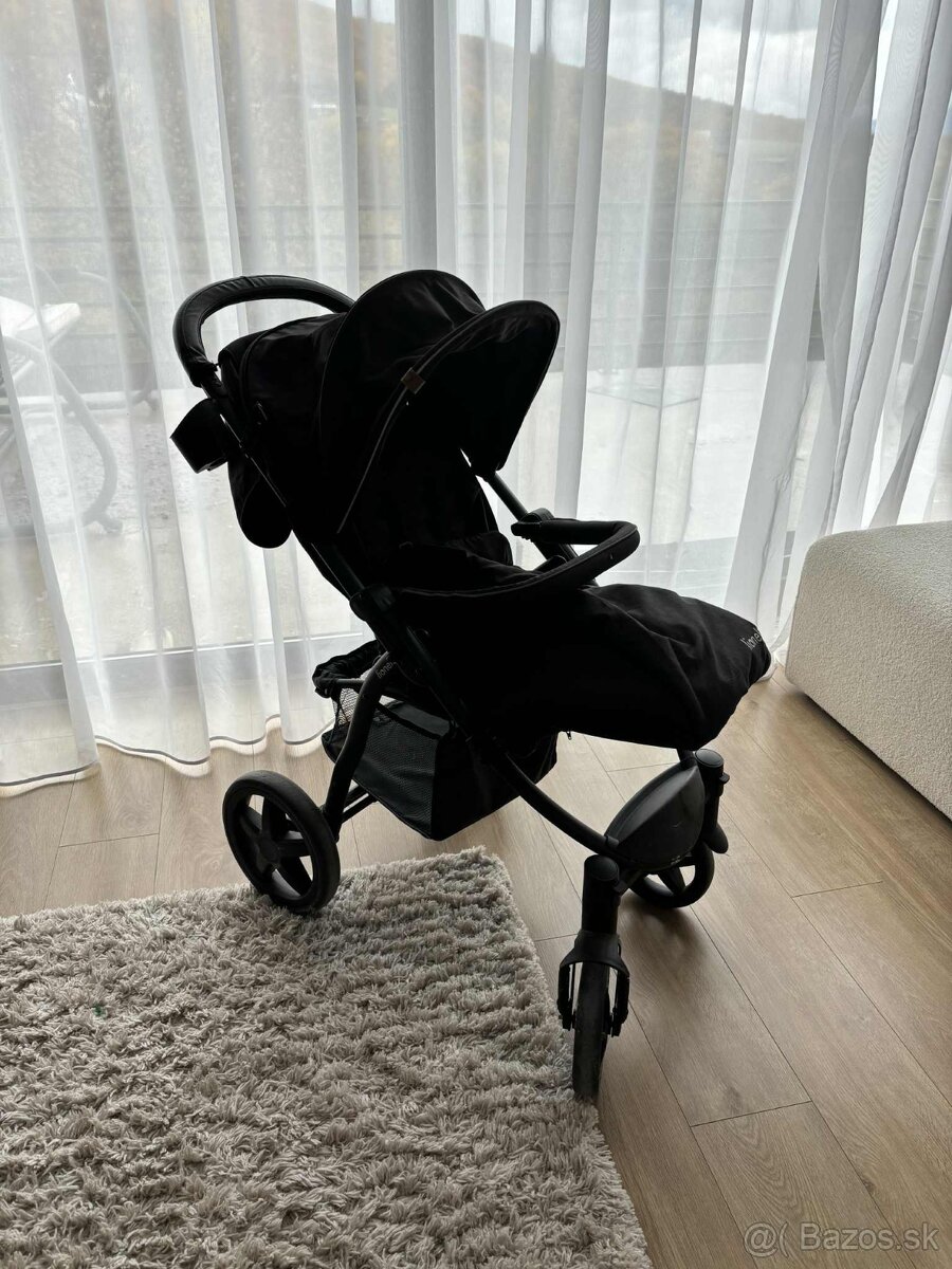 Športový kočiar Lionelo