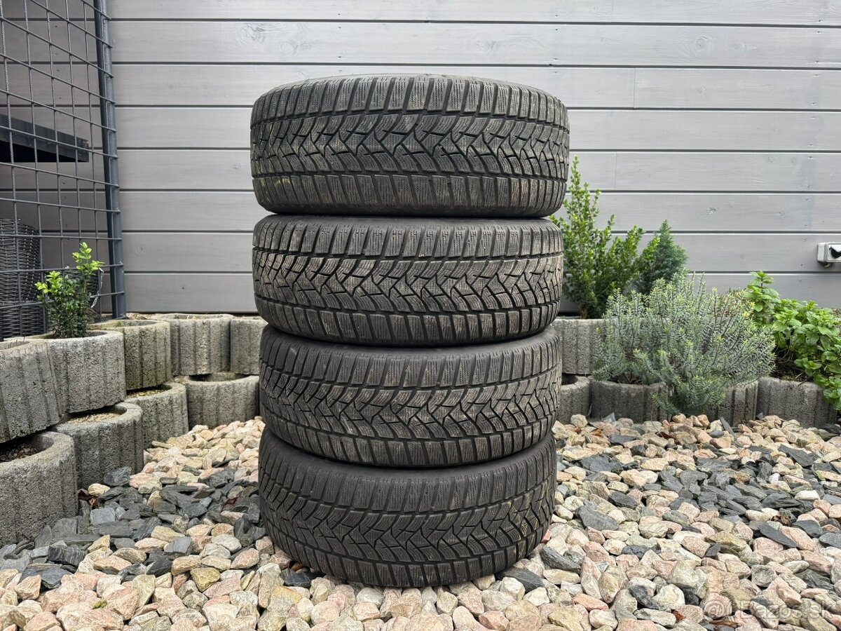 225/55 R17