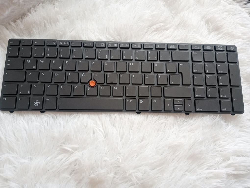 predám klávesnicu z notebooku Hp elitebook 8560w