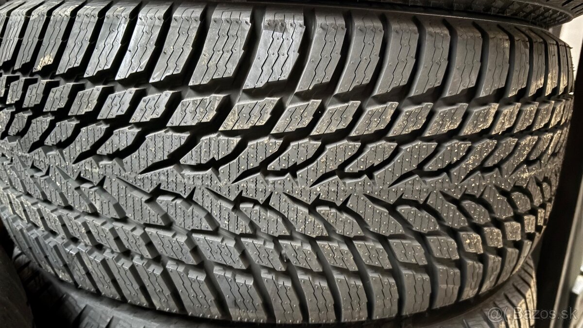 225/45R17 Zimne nove NOKIAN
