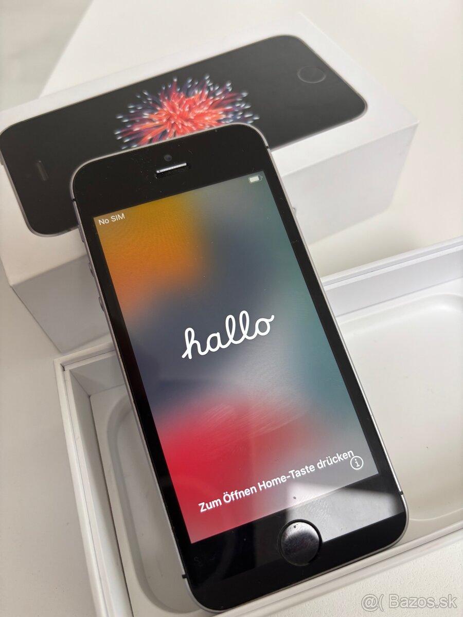 Apple iPhone SE 2016 32GB Space Gray