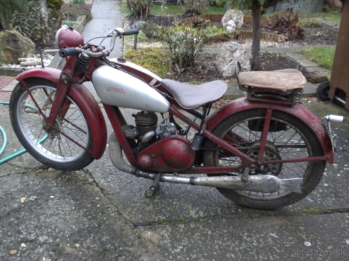 JAWA VILLIERS r.v.1934 bez dokladů dlouhá léta na půdě