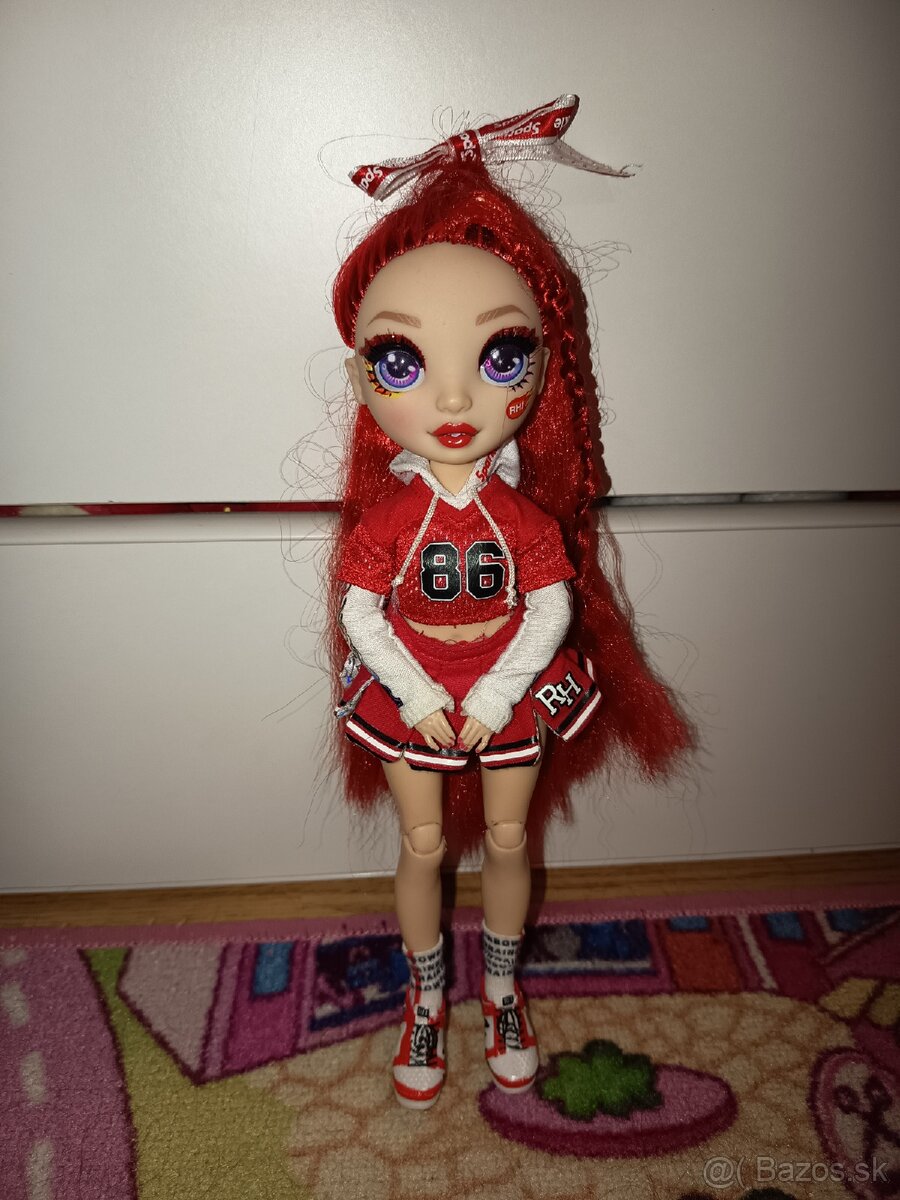 Rainbow High bábika