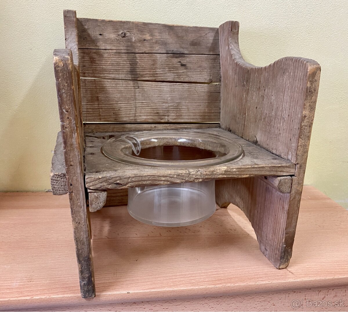 Starožitný detský stolček s nočníkom