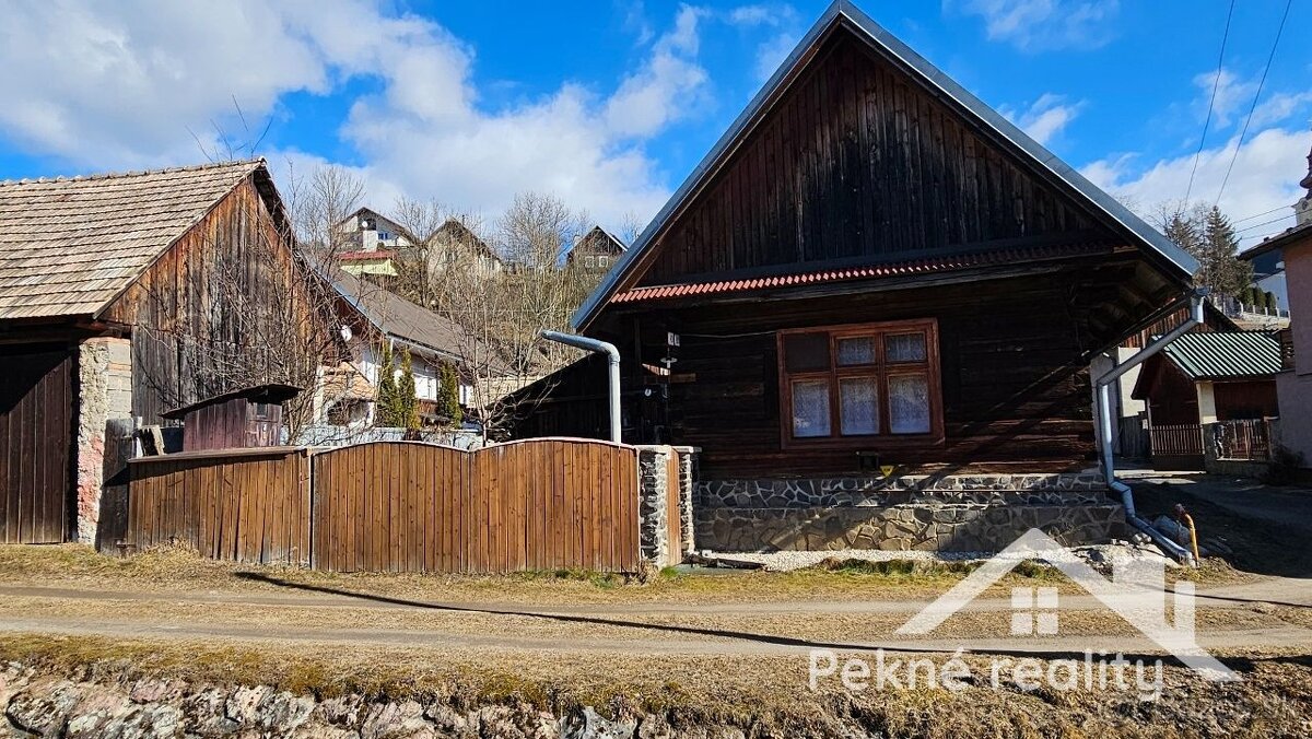 Čarovná drevenica v malebnej obci Heľpa na Horehroní