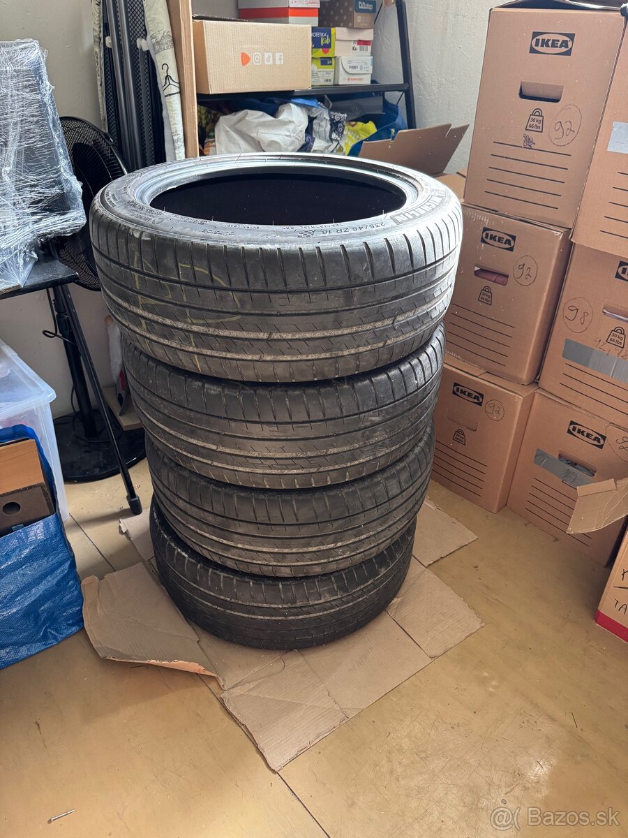 Michelin Pilot Sport 4 R18 235/45 DOT 2020, 3+1 ks
