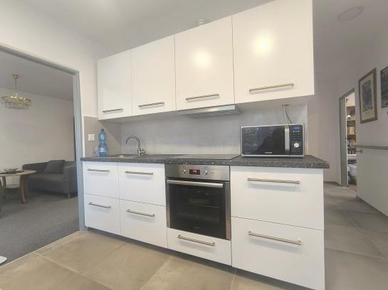 Príjemný 3 izbový byt s balkónmi na PREDAJ - KOMÁRNO  ksk-15