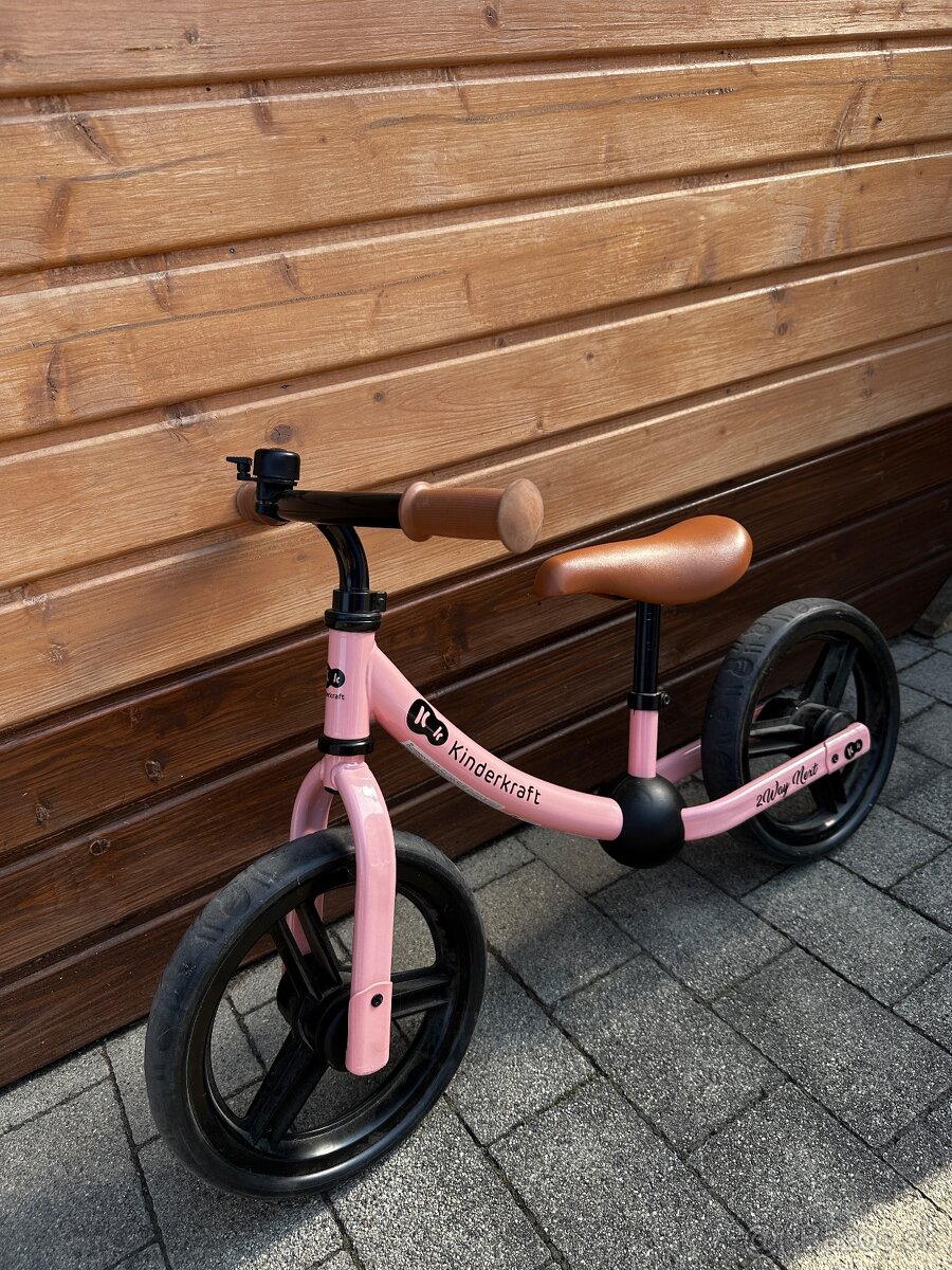 Kinderkraft odrážadlo