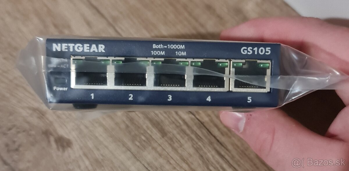 Netgear ProSAFE GS105 GbE switch