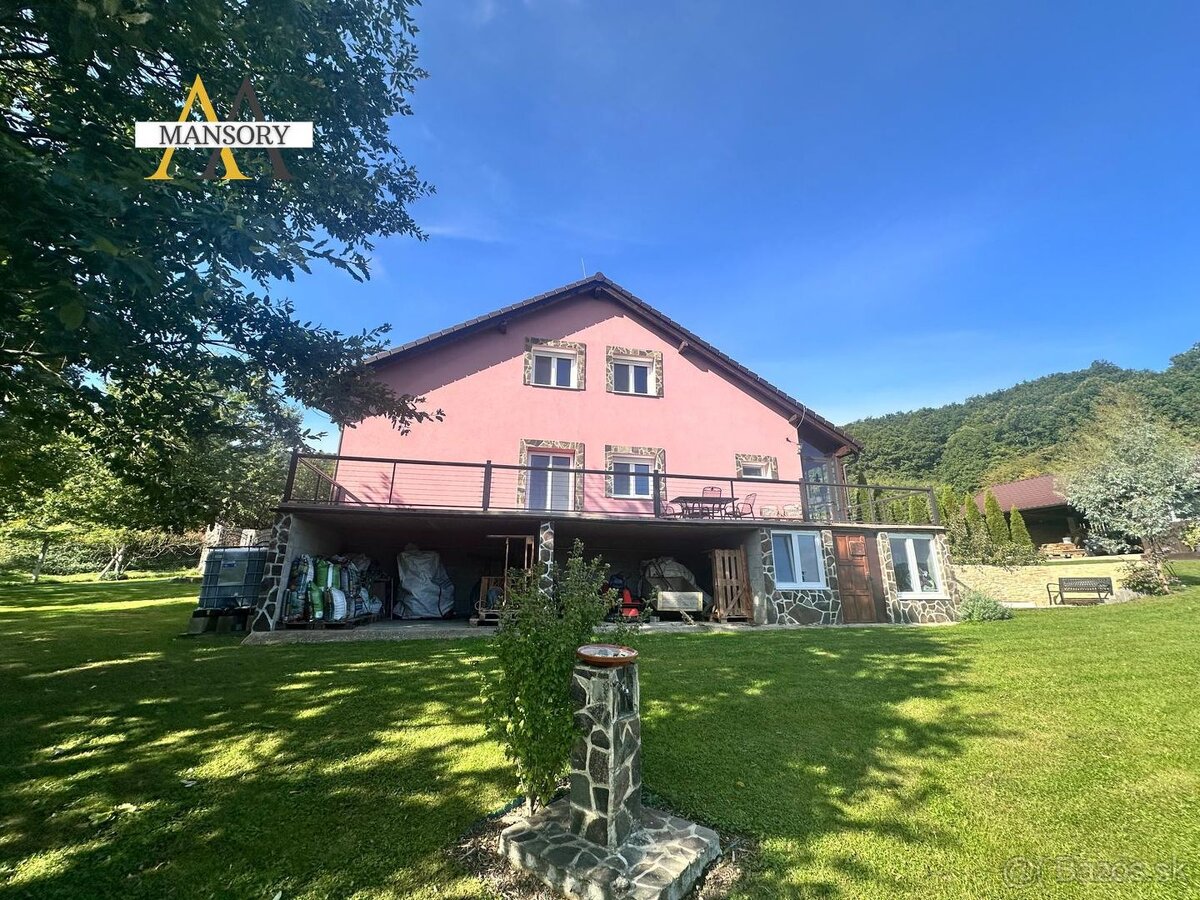 Na predaj  rodinný dom na okraji vidieka na 18 289 m2 pozemk