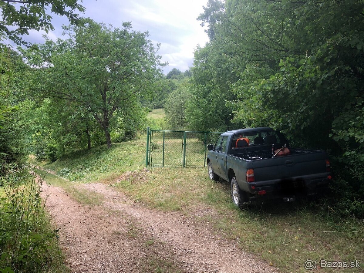 Stavebný pozemok na samote