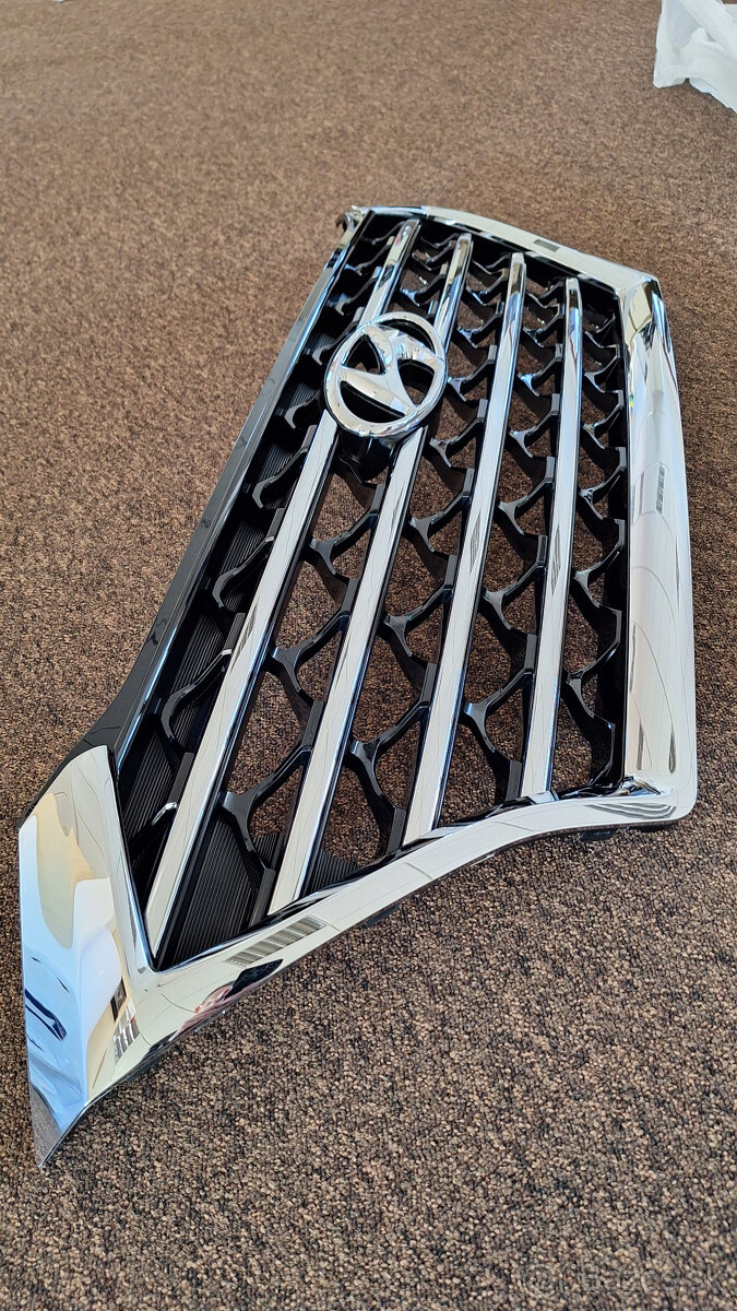 Hyundai Tucson - predná maska (Grill)