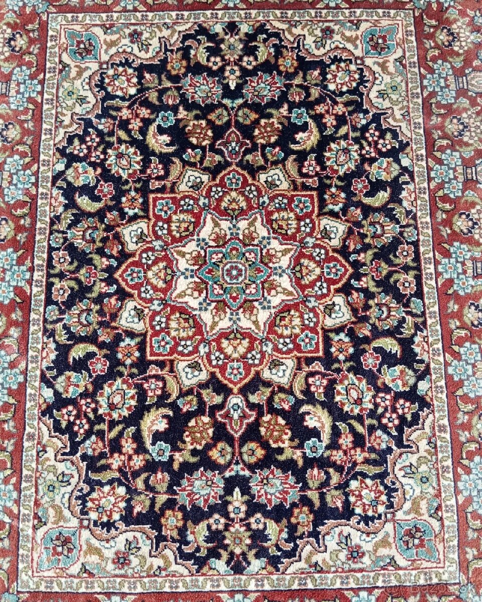 ⭐Perzský hodvábny koberec Isfahan – podpísaný 79x45⭐