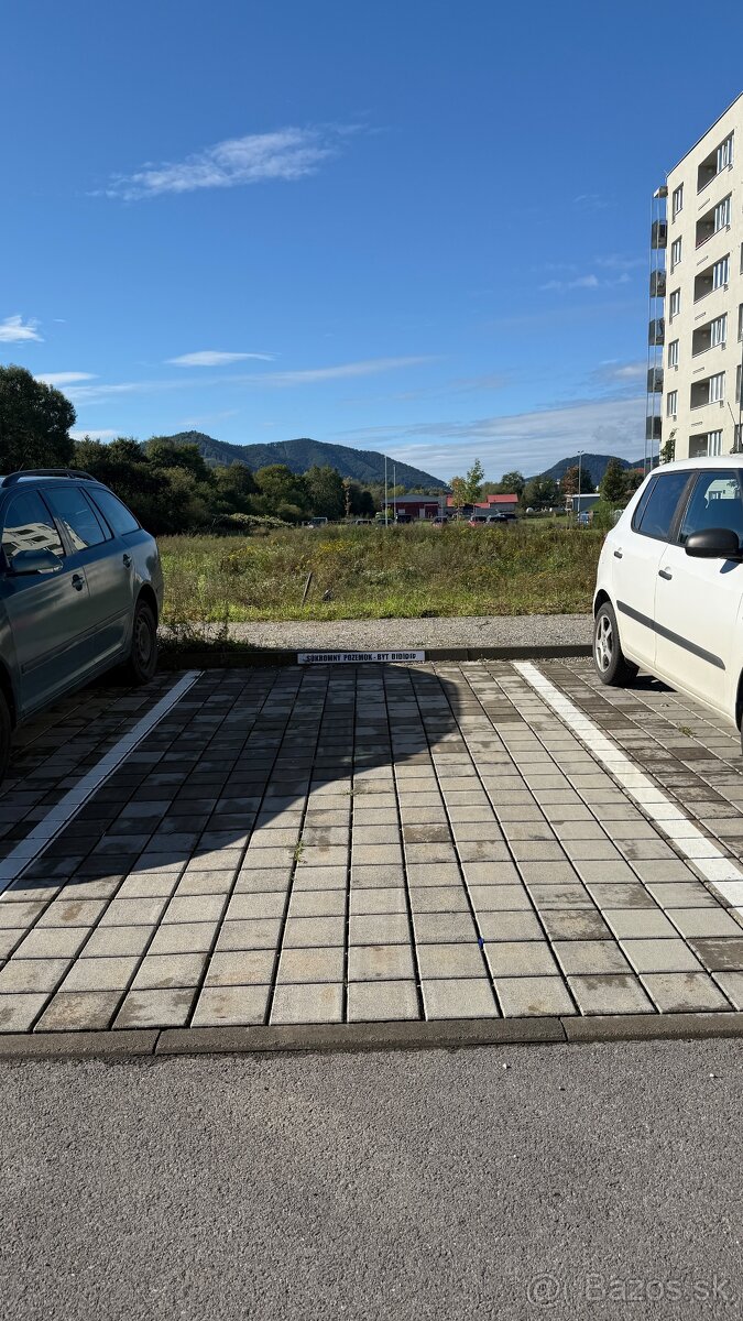 Prenajmem parkovacie miesto na Nových Kamencoch