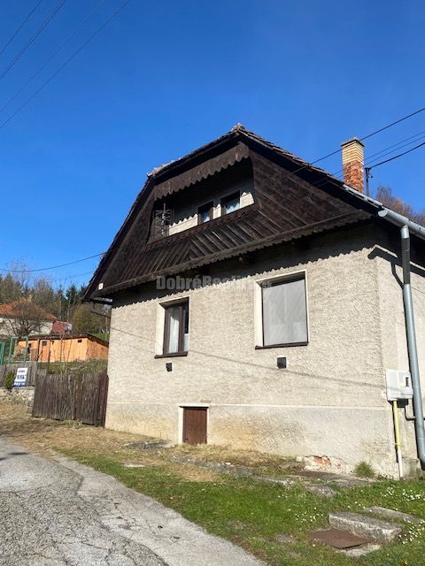 DOBRÉ REALITY -PREDAJ - Rodinný dom v obci Kremnické Bane, o