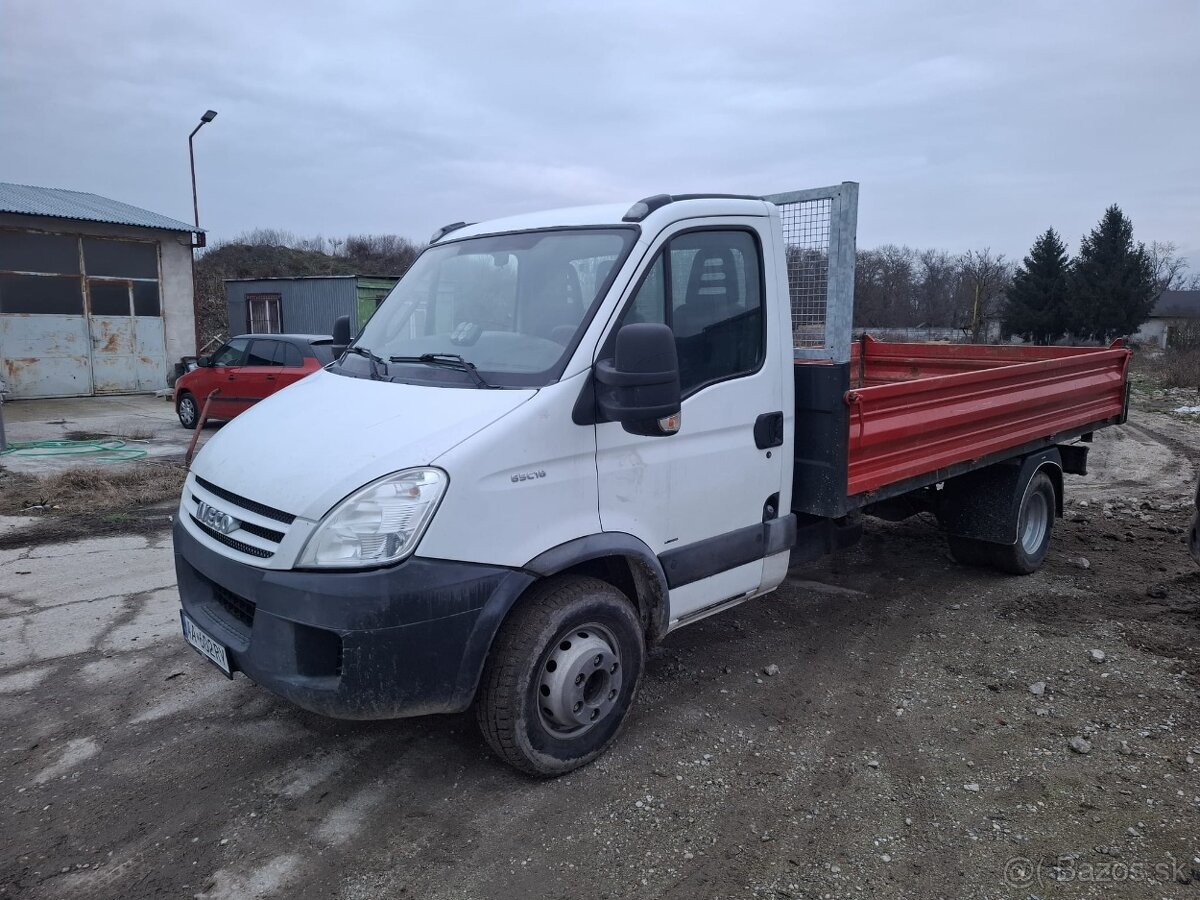 Nákladné vozidlo IVECO DAILY - sklápač