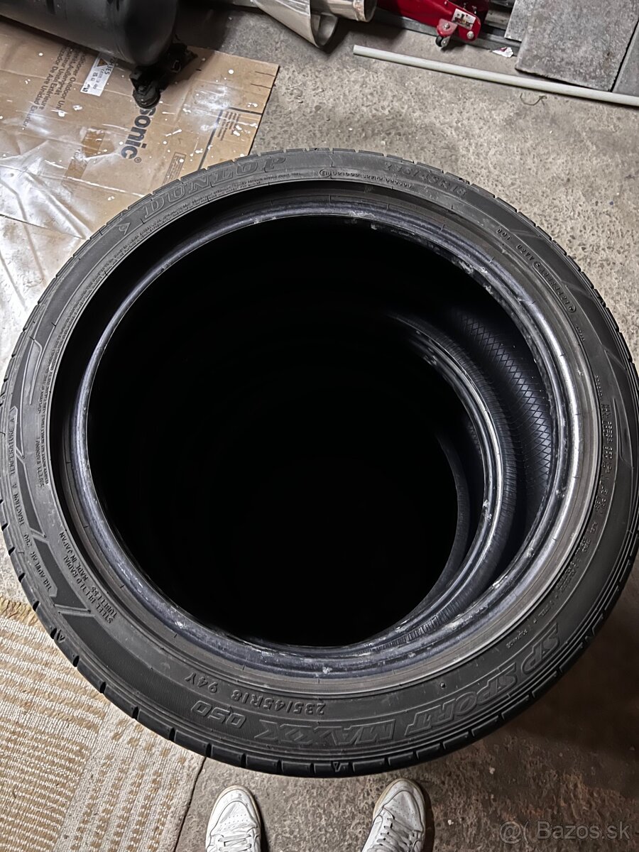 Dunlop Sport Maxx 235/45 R18