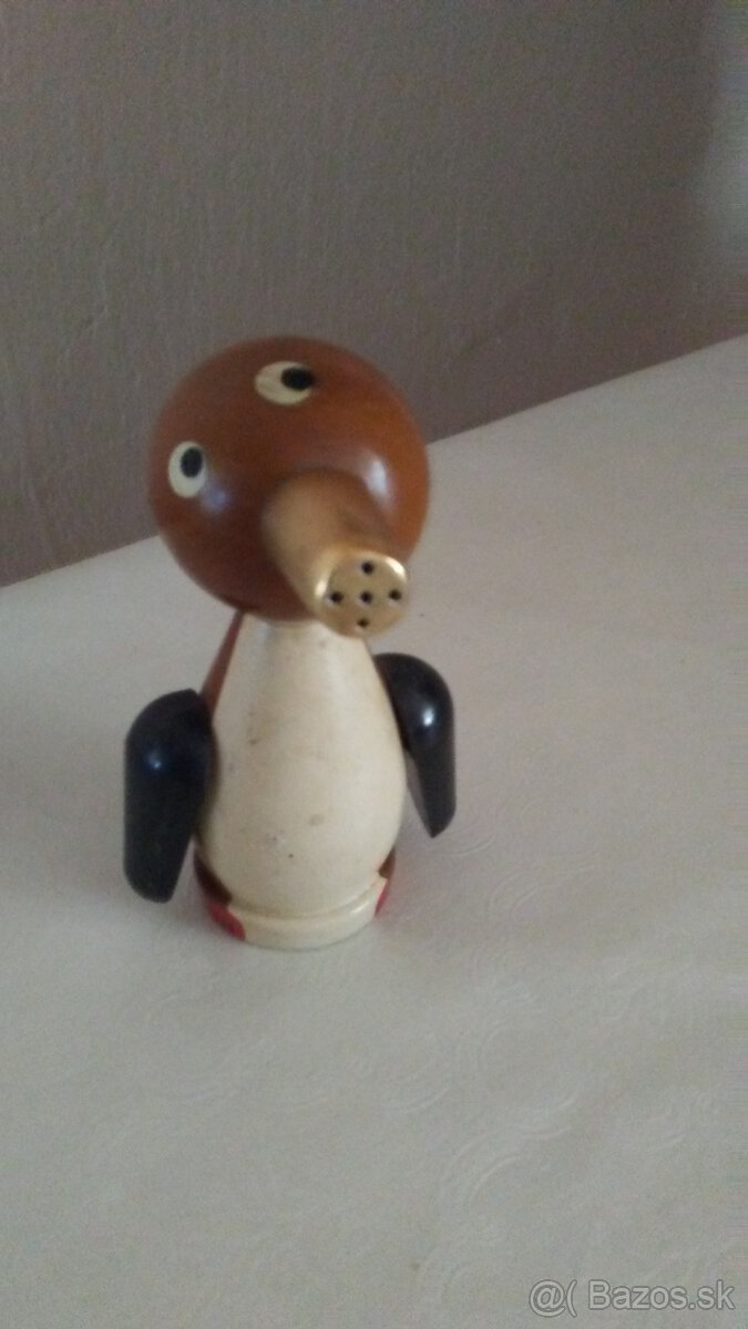 Stará drevená solnička