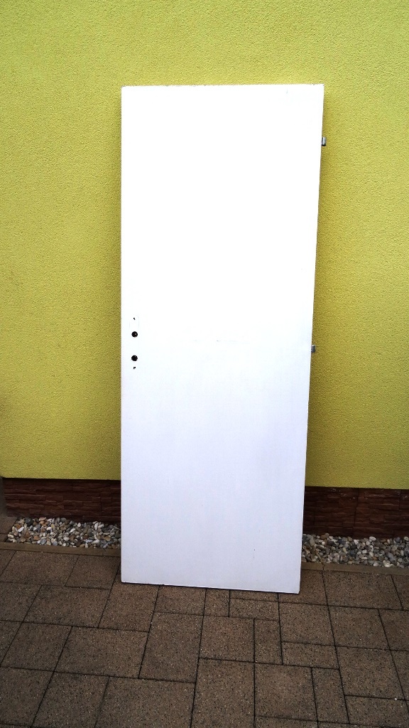 BIELE DVERE 70 P