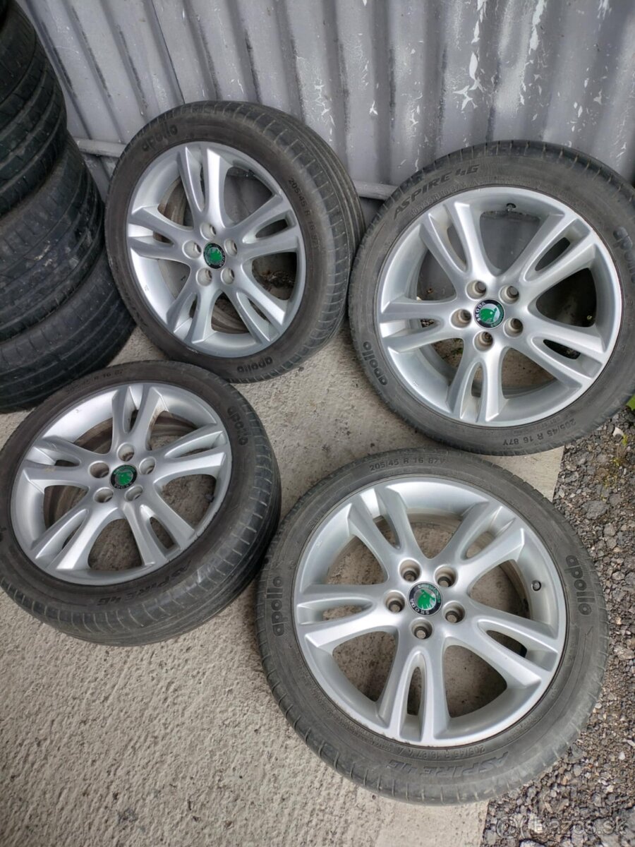 4ks alu disky orig. Škoda 5x100 r16 pneu 205/45 r16