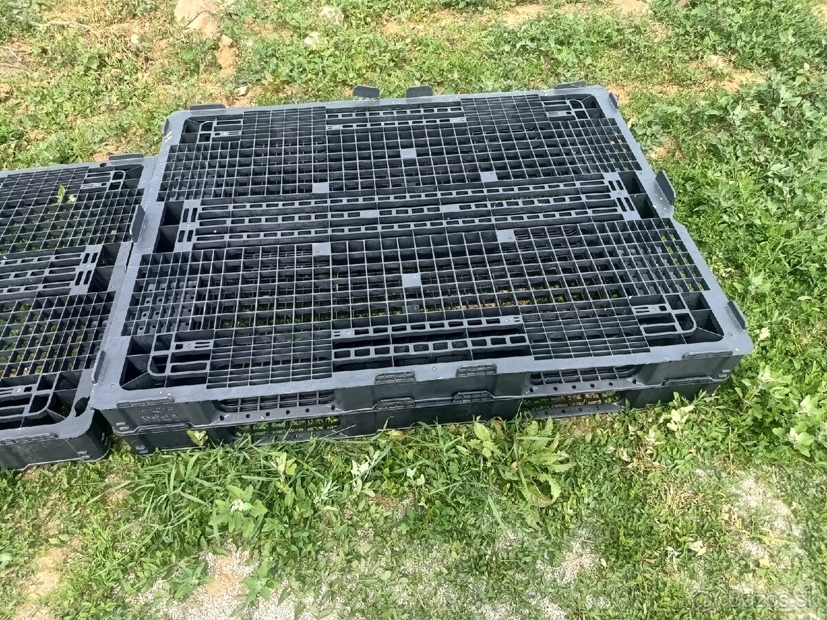 Plastove palety