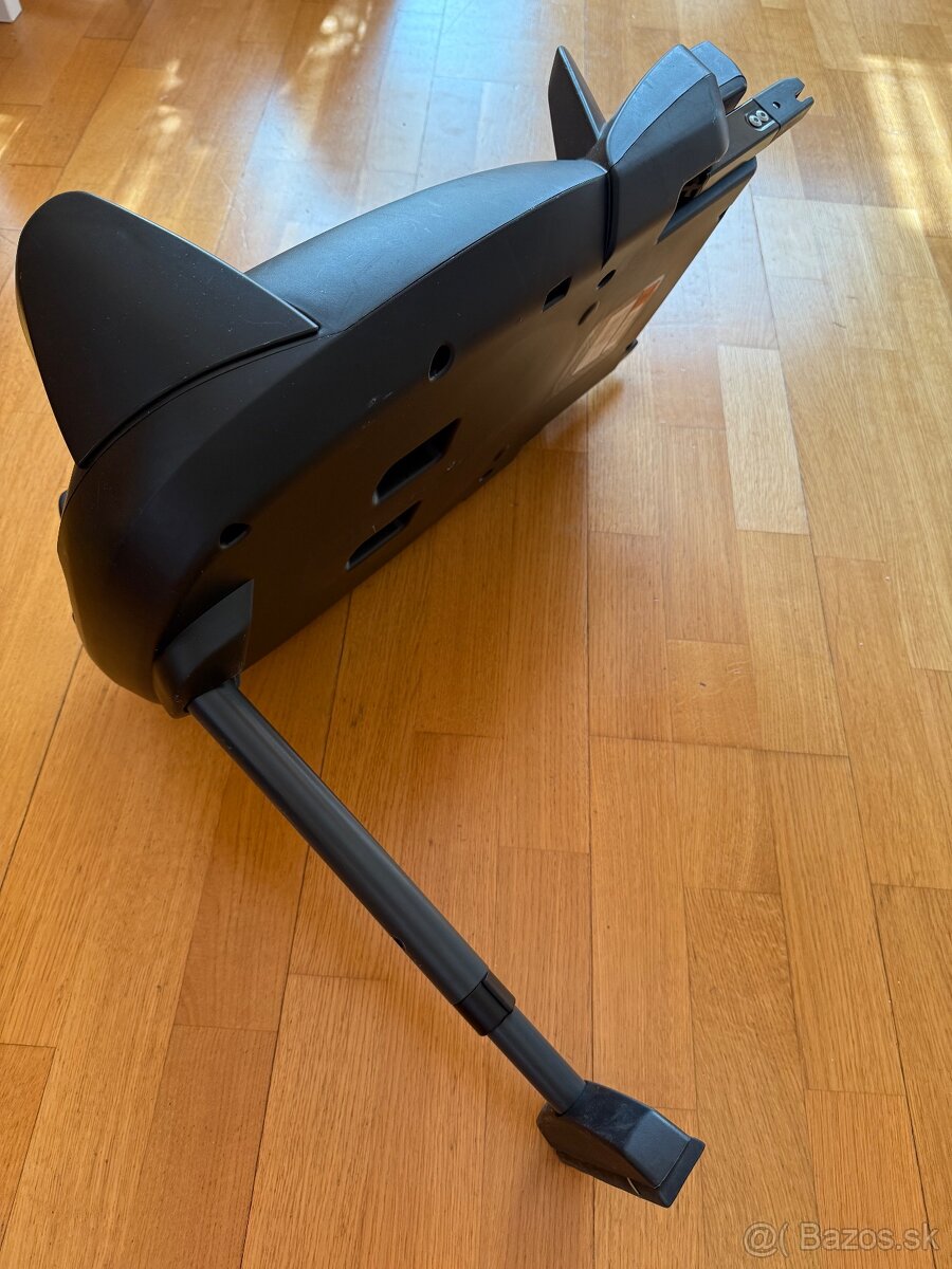 Zakladňa BeSafe Isofix iZi go X1 s autosedačkou Stokke