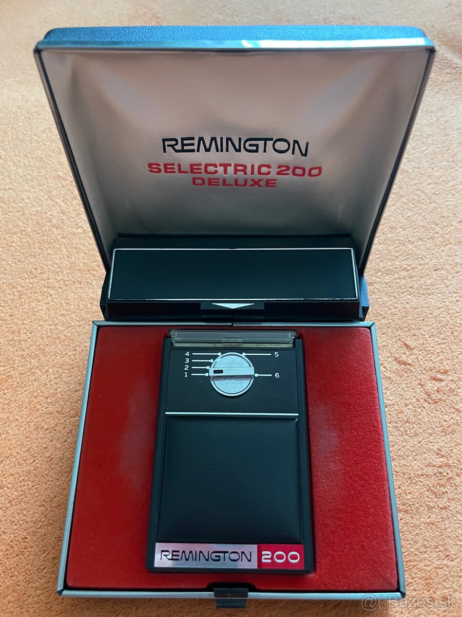 Holiaci strojček Remington 200