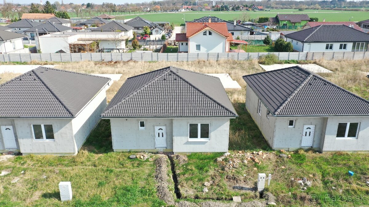 ŠIKOVNÝ 4 IZBOVÝ RODINNÝ DOM V ŠTANDARDE,2xPARKOVACIE MIESTO