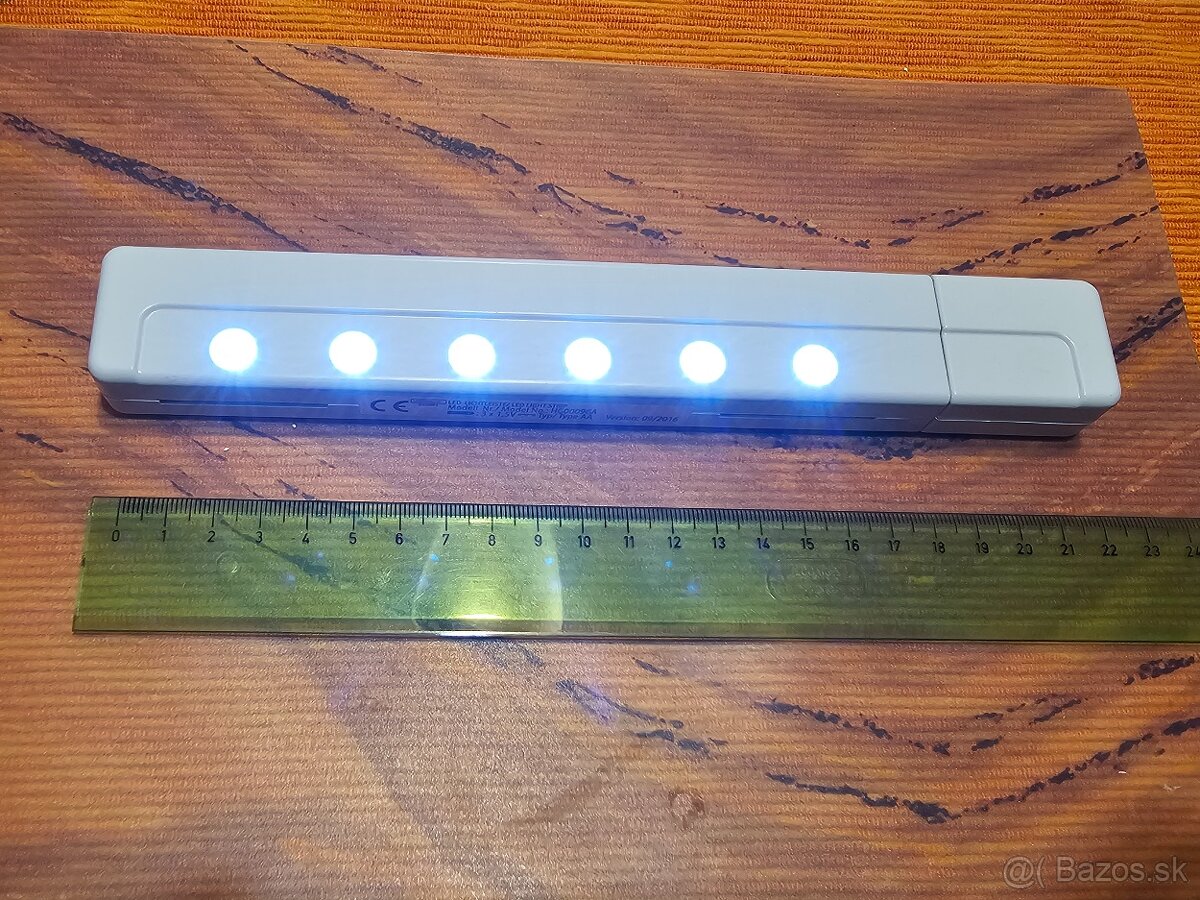 Dve Led svietidlá so senzorom na pohyb + nove baterky.
