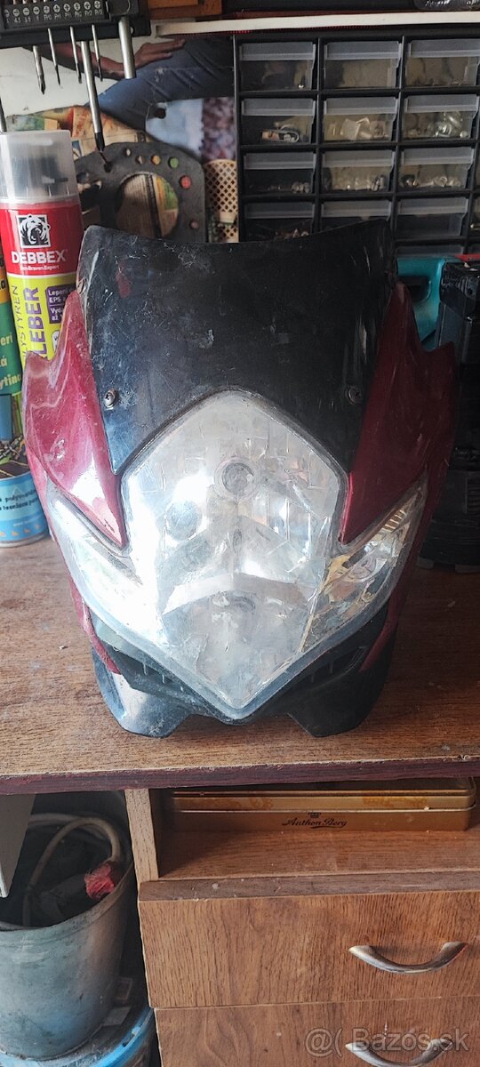 Predná maska na motorku