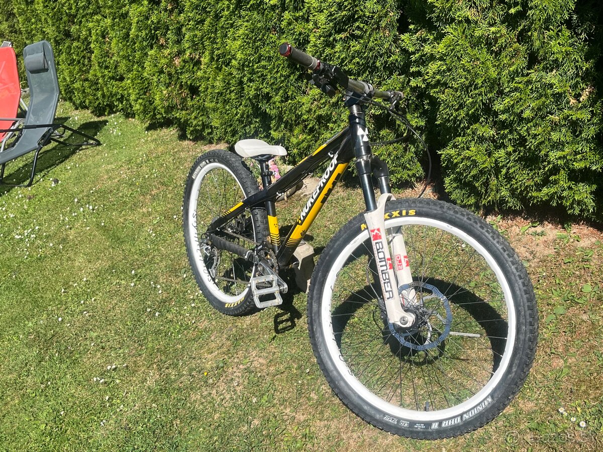 Dirt Nukeproof snap frame 26"