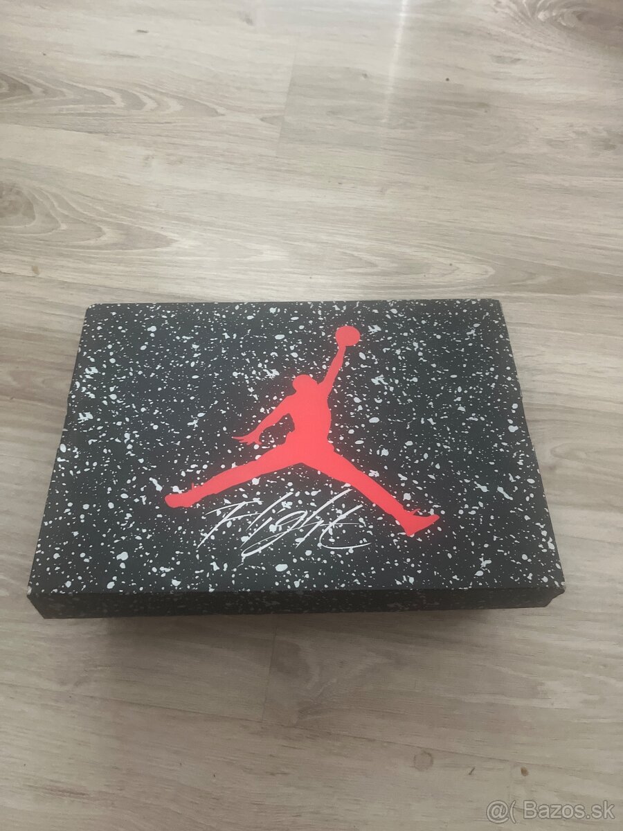 Jordán Spizike Low