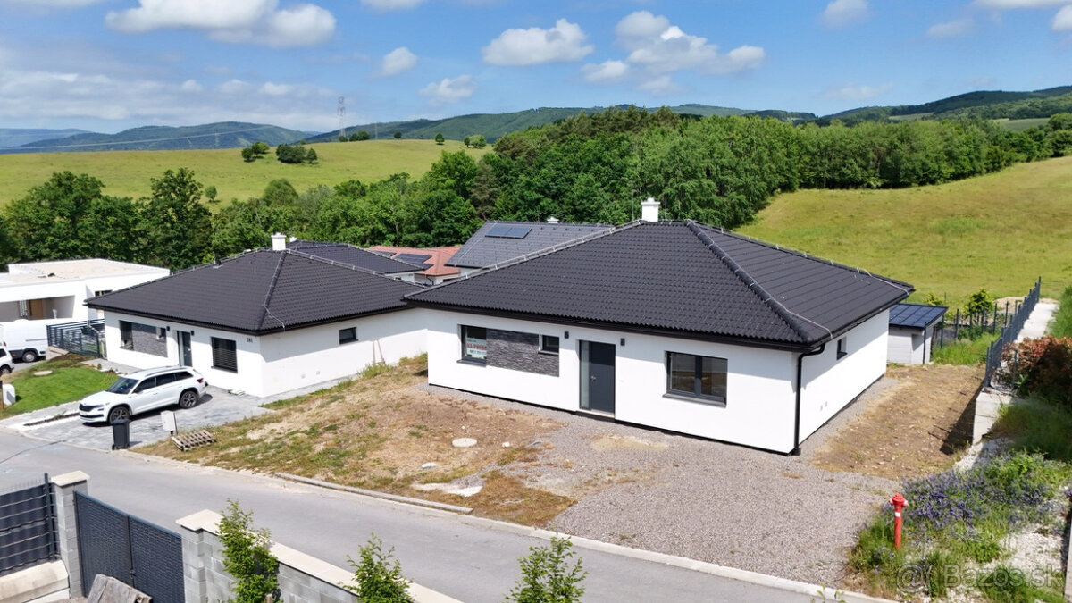 NOVOSTAVBA 4 – IZBOVÉHO BUNGALOVU PRI ŽIARI NAD HRONOM VIDEO