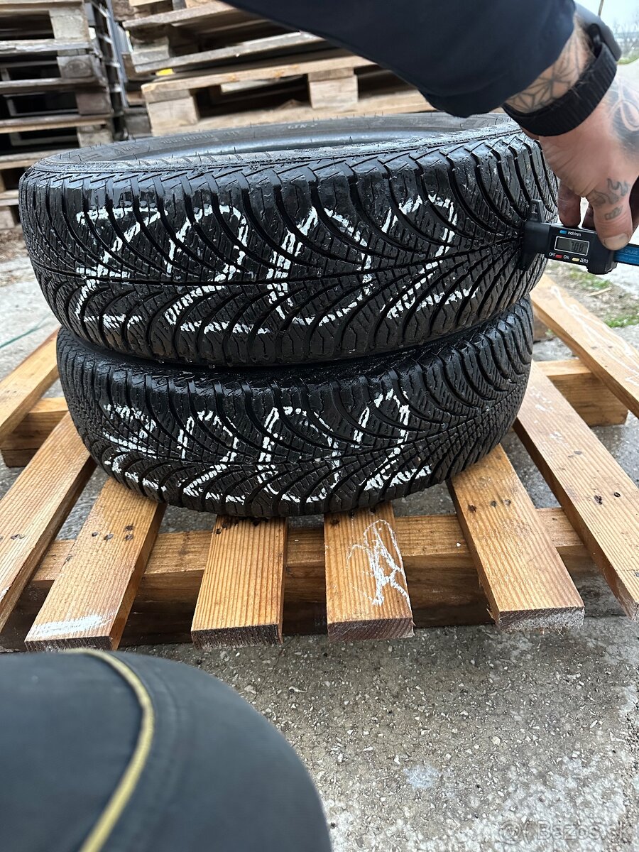 Z202 zimné 2ks 165/65R15