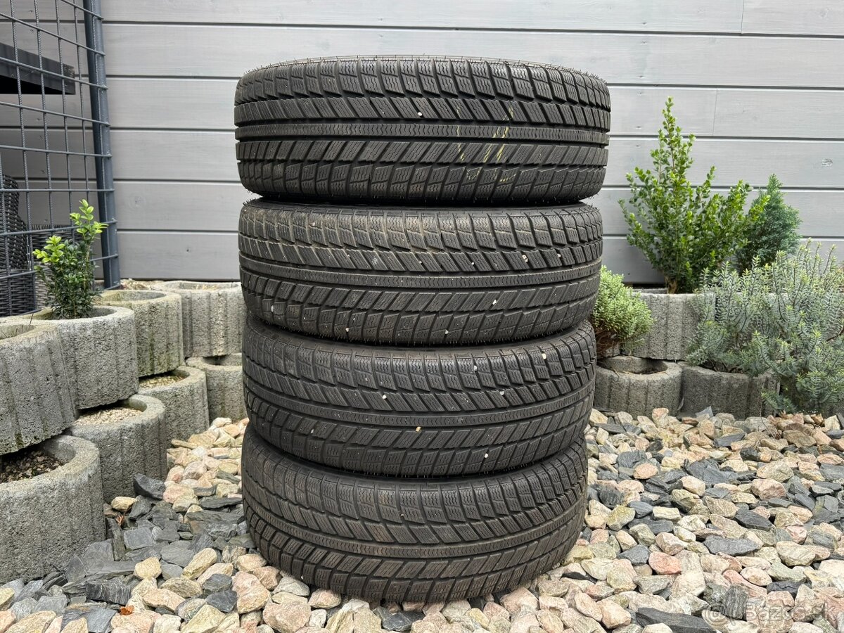 215/60 R17