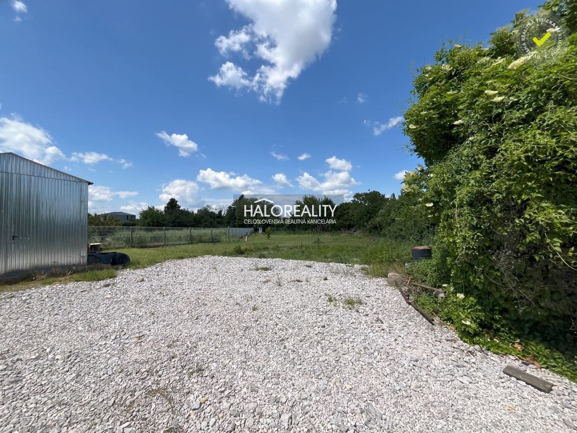 HALO reality - Predaj, pozemok pre rodinný dom   1619 m2 Slá
