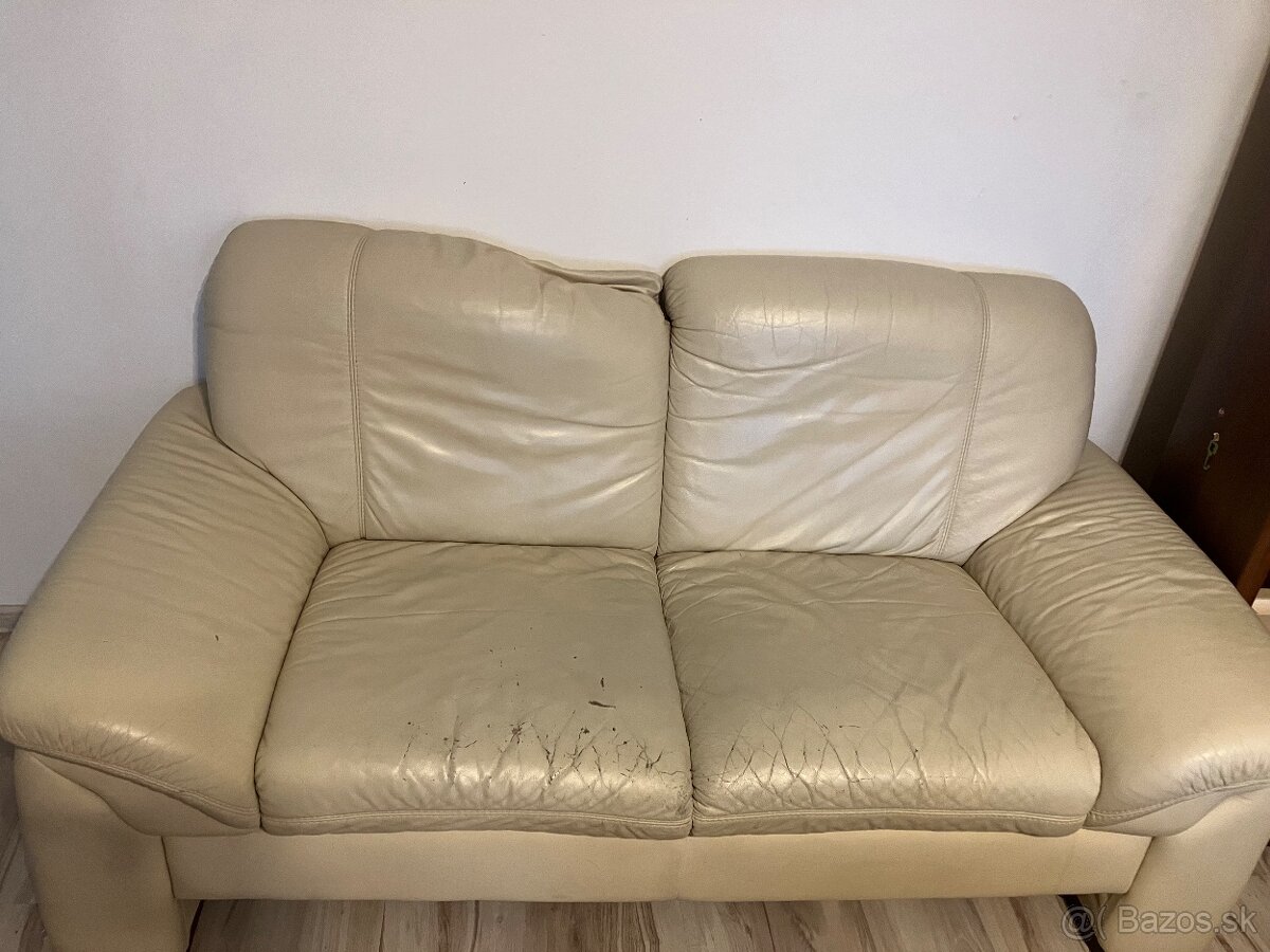 Darujem gauč za odvoz