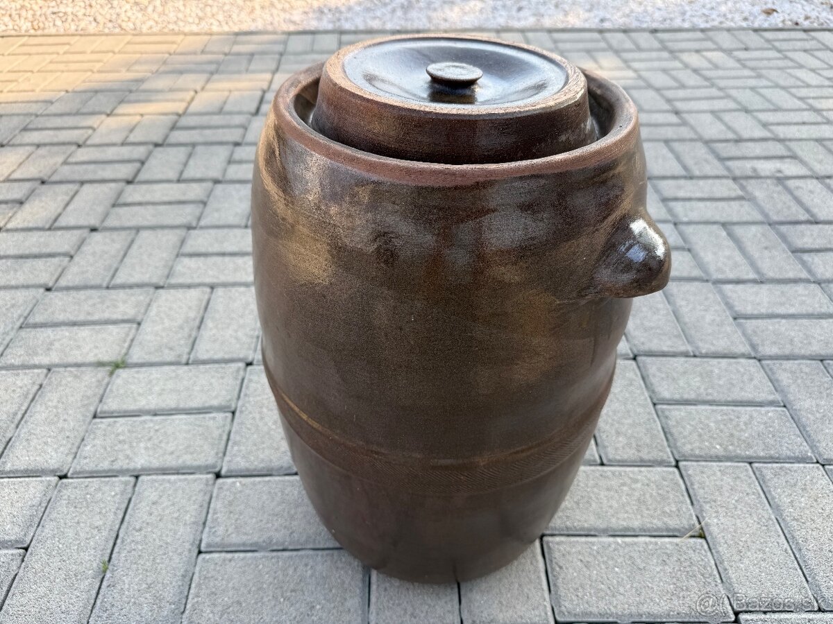 nádoba na kvasenie kapusty