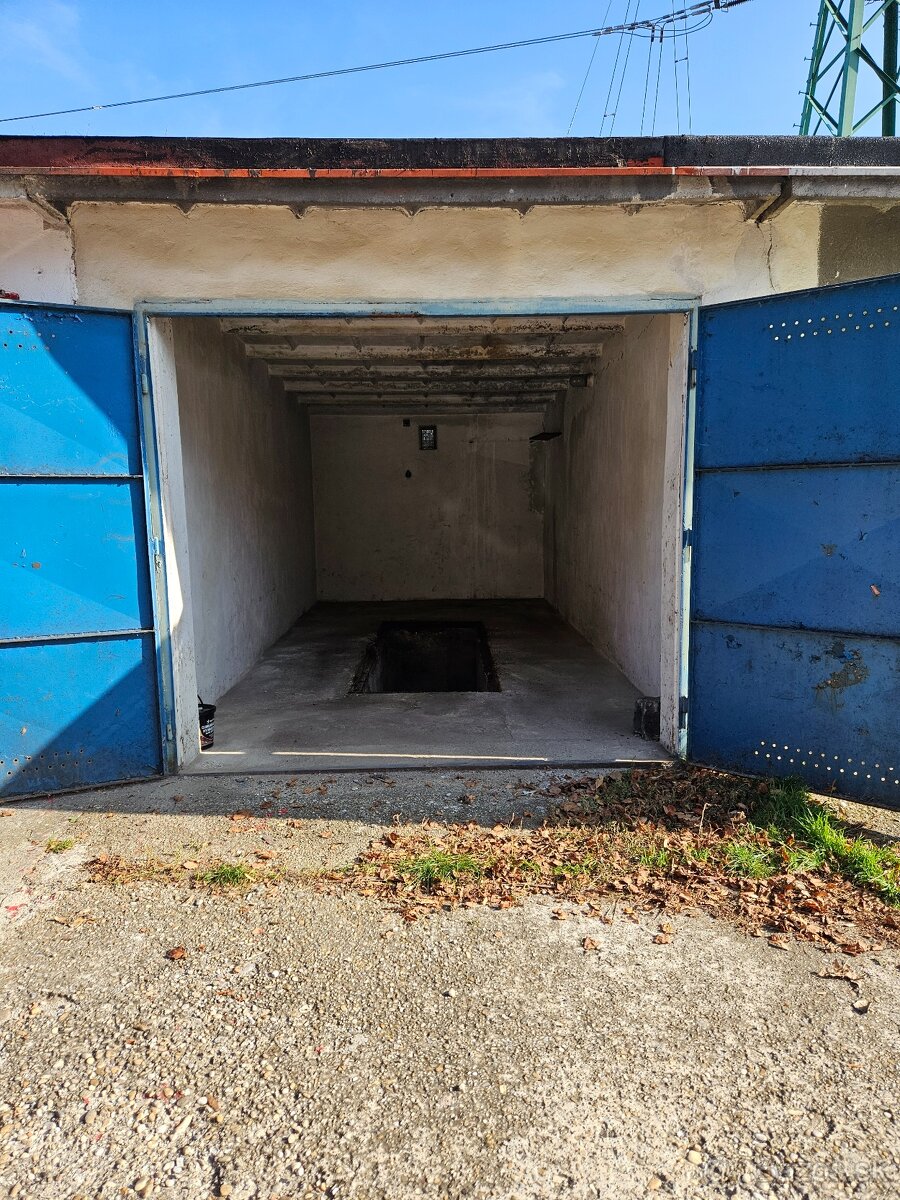 Garáž na predaj-rezervované