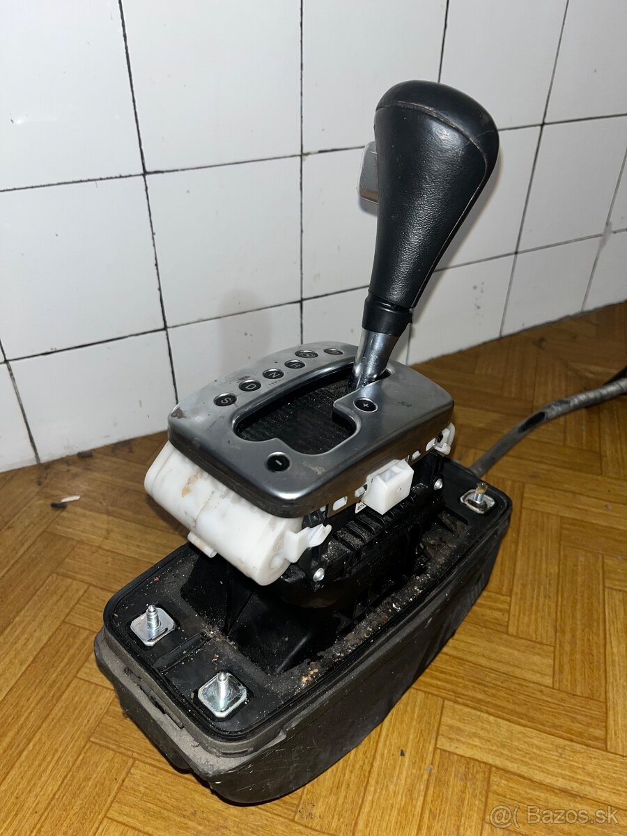 Radiaca páka automatickej prevodovky AUDI A4