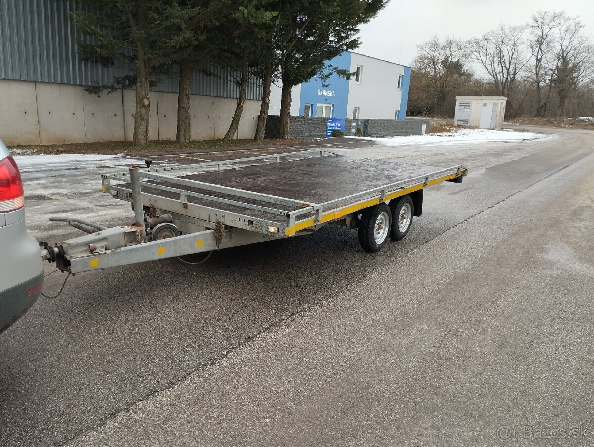 Autoprepravník sklopný