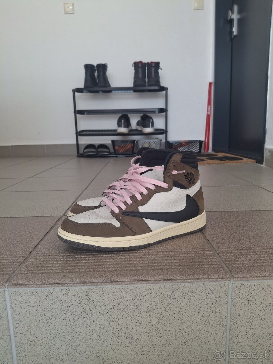 Air Jordan 1 Travis Scott