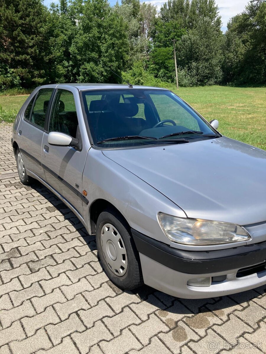 Peugeot 306