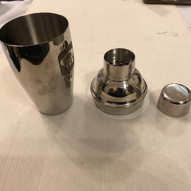 Nerezový shaker 300 ml, termoska 0,75 l a ploskačka 210 ml