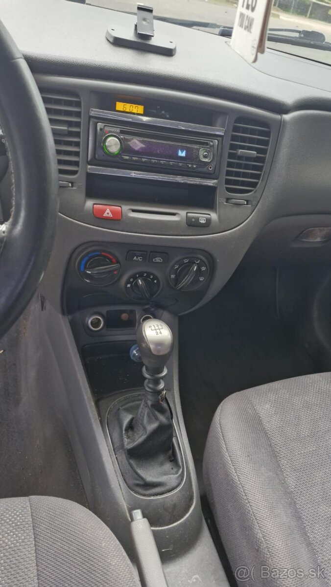 Predám KIA RIO