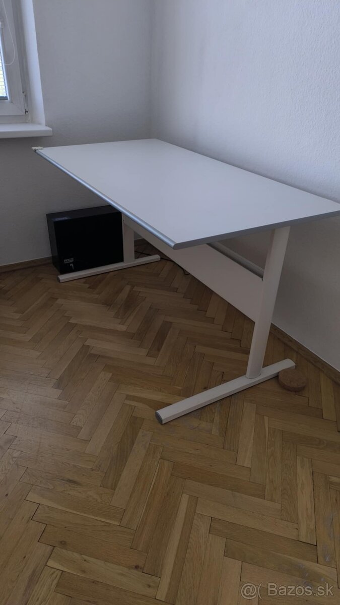 Stôl IKEA Fredrik