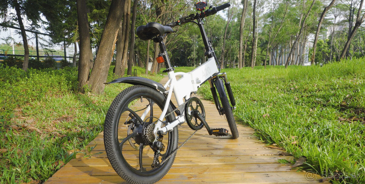 Elektrický bicykel ADO A20 biely
