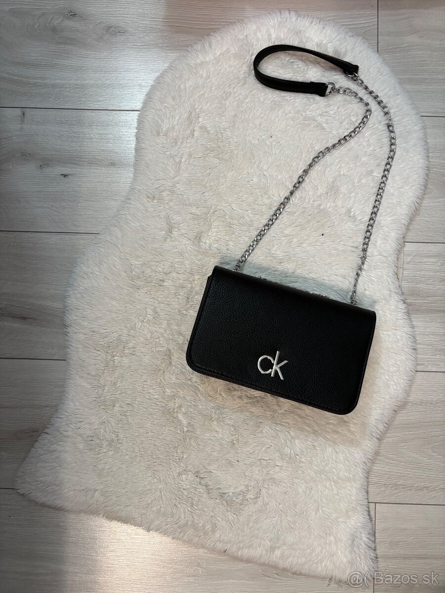 Cierna kabelka Calvin klein